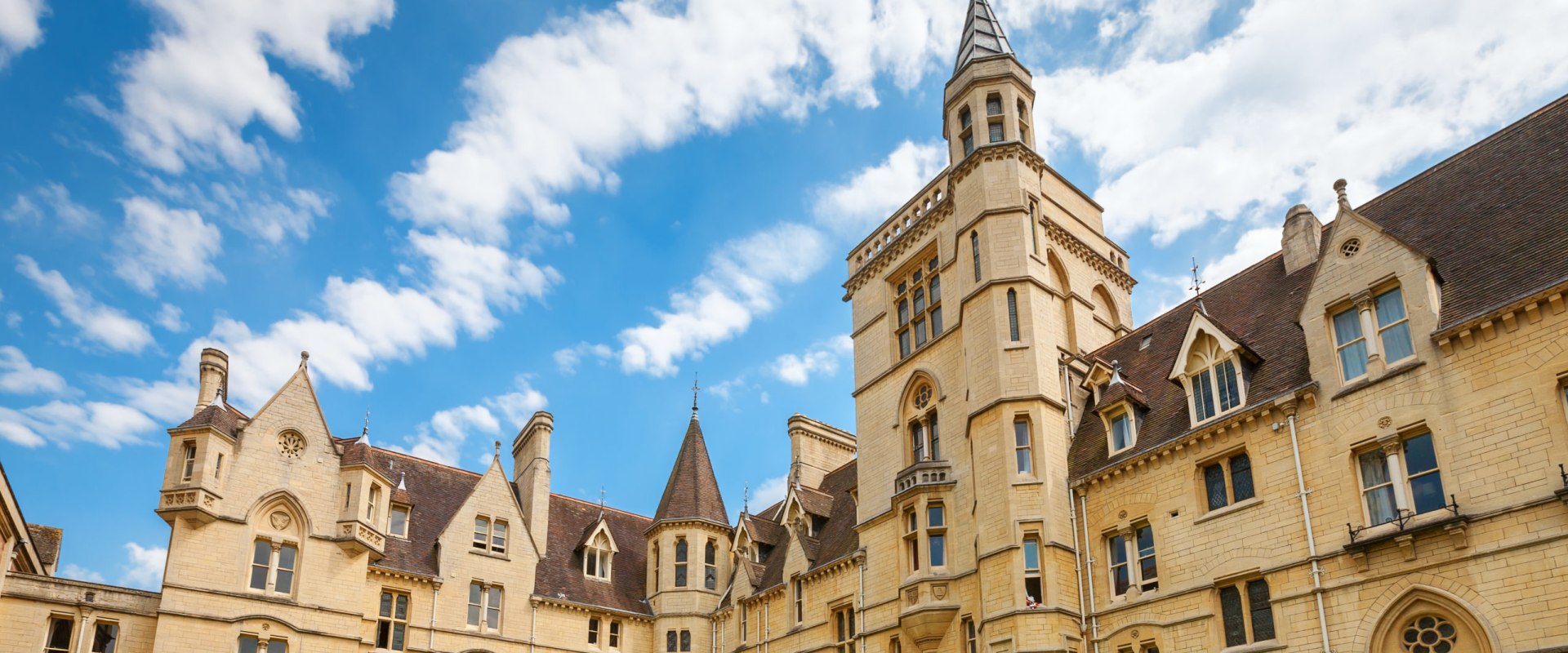 Exploring the History and Success of Oxford University Blues Athletics Teams